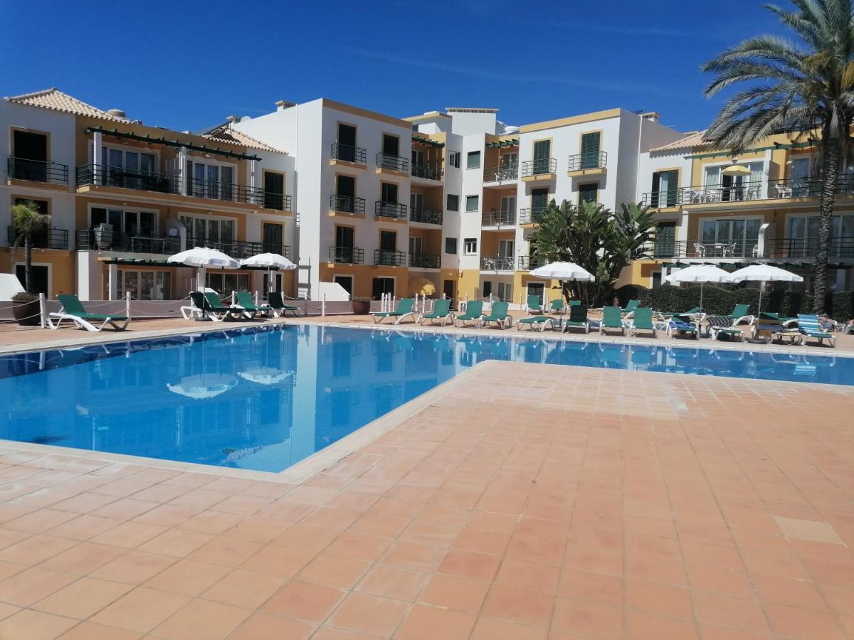 타비라 Apartamento 405 Em Urbanizacao Com Piscinas 아파트 외부 사진